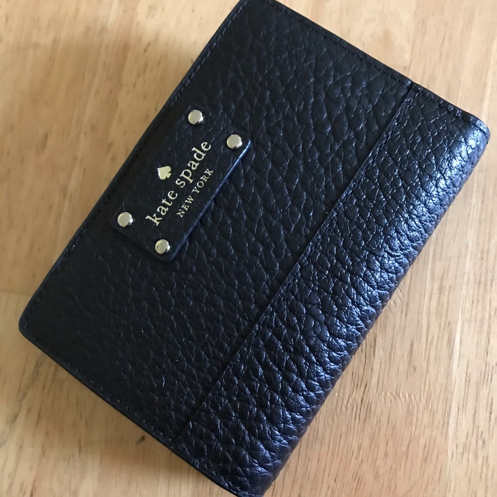 Kate Spade Bay Street Tellie Wallet (Black)